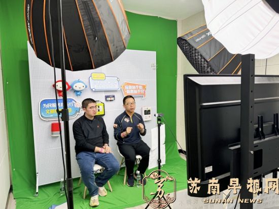 无锡新吴旺庄街道：急救知识直播进社区