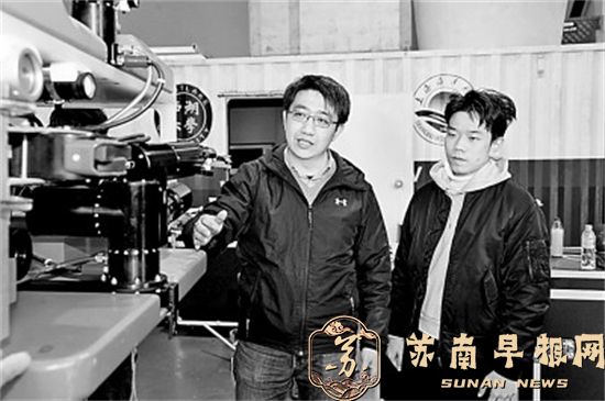 上海海洋大学水下智能运维机器人团队：到深海探秘 以创新筑梦