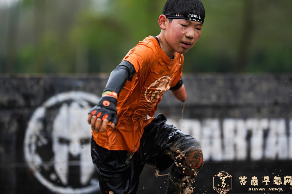 独臂男孩贲悦宸：&ldquo;以后，我也想为国争光&rdquo;