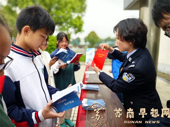 a6a4351f4d93a95bd6187d9f71f441b9.jpg Z4.jpg