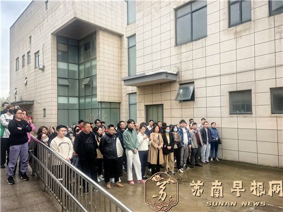 句容市局开展艺体类培训机构安全 生产宣讲和应急演练活动