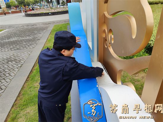 句容城管开展户外广告集中&ldquo;体检&rdquo;