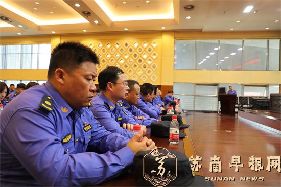 句容市城管局专题召开综合执法领域廉政警示教育大会