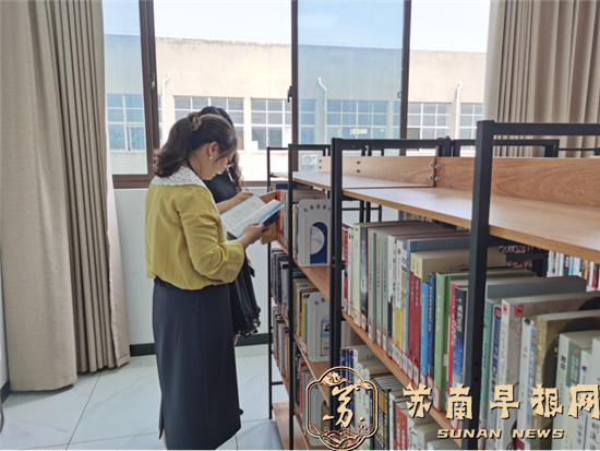 20240522助力书香机关 句容市图书馆新建农业农村局分馆415.png