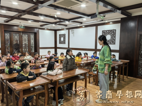 20241117讲述成语故事 点亮少儿智慧556.png