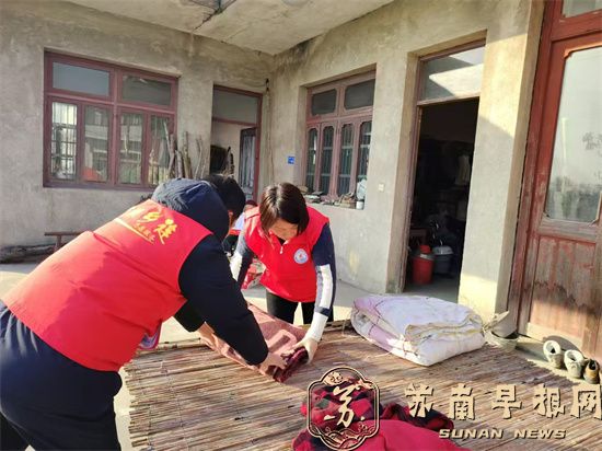 南通市通州区：爱心汇聚平潮镇，寒冬送暖迎新年