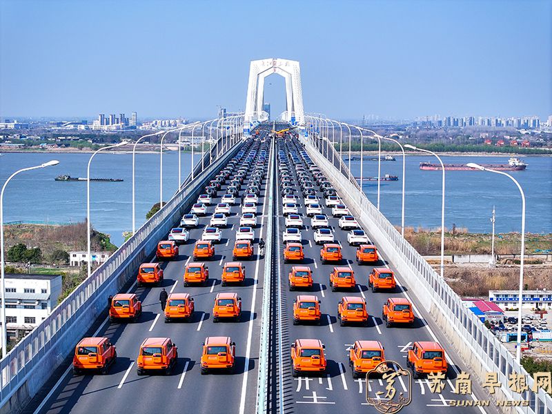 奇瑞百车方阵 智驾模式过大江