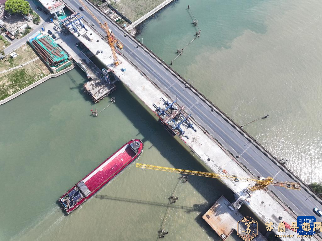 长湖申线（江苏段）航道整治工程新建平望大桥左幅主桥合龙