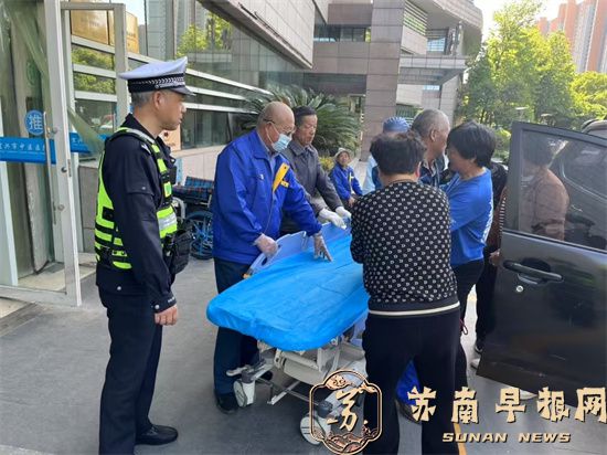 分秒必争！宜兴市交警大队周铁中队：&ldquo;狂飙&rdquo;护送中风抽搐老人就医