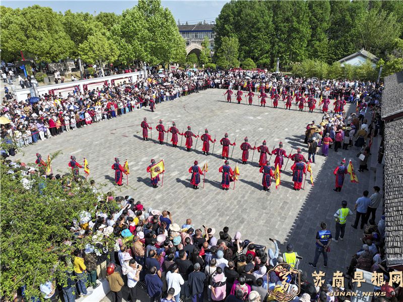 假日文旅新亮点 靖江干群自演岳飞实景剧