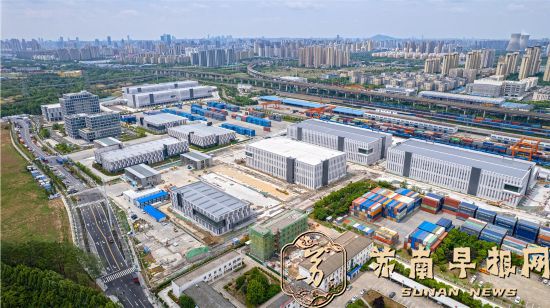 加快建设国际陆港