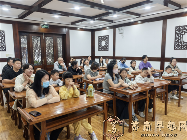 20250922句容市图书馆开展“大国重器——破冰巨兽 征服极地”科普活动662.png