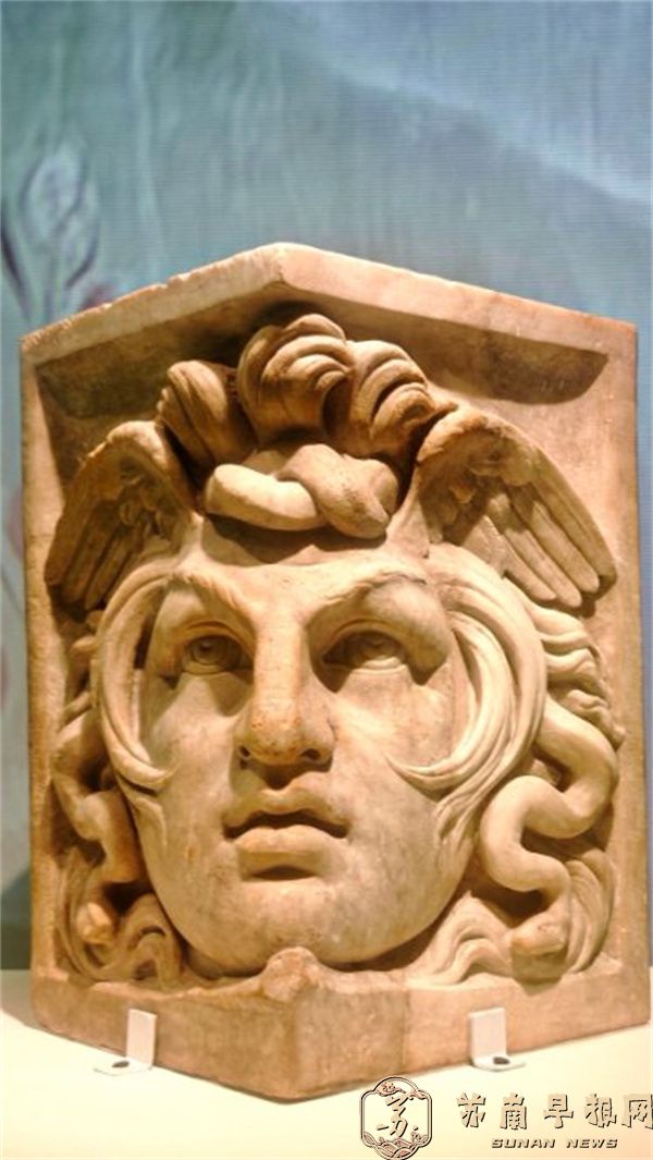 0de5aee13517d16e230fa62139374592.jpg 1d2ef09d4t891053a1d32bff1012ba18.jpg