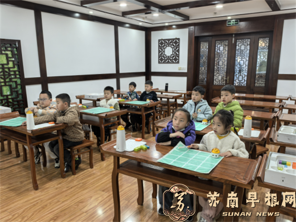 20251201趣味编程 快乐成长——句曲·公益课堂点亮科技之光494.png