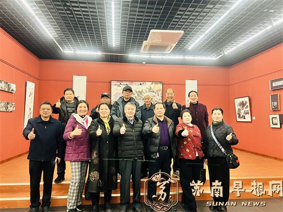 宜兴市周铁镇：笔墨会友 书画传情