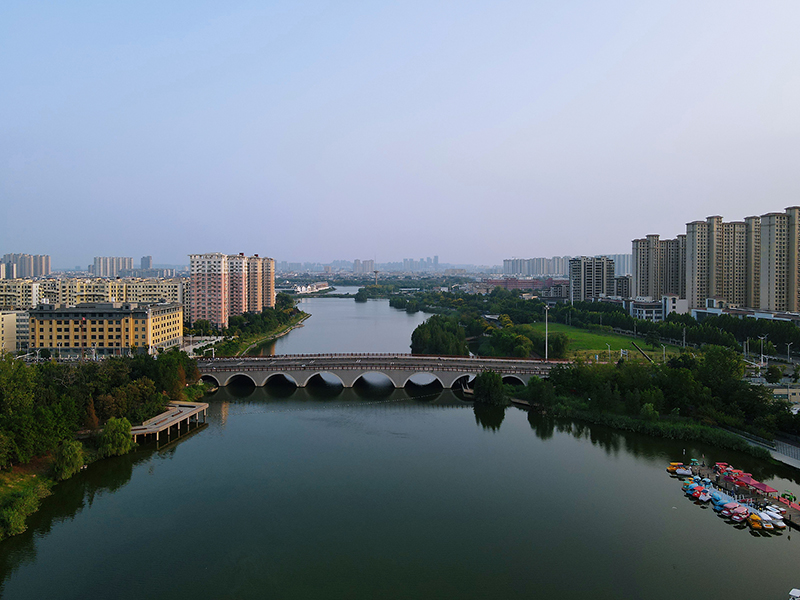 无人机拍摄公园一隅。人民网记者 王晓飞摄