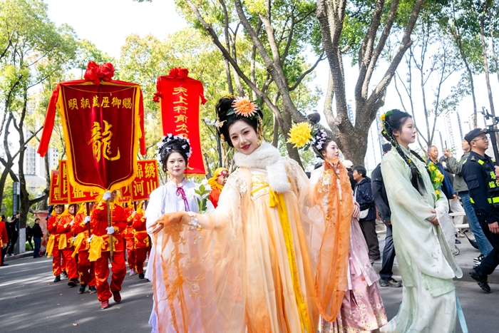 民俗巡游现场。堰桥街道供图