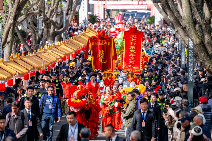 民俗巡游现场。堰桥街道供图