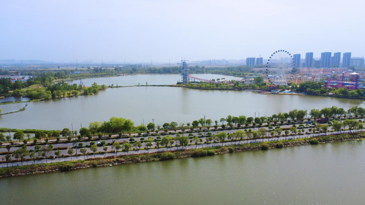 “四好农村路”串起乡村发展新景图。