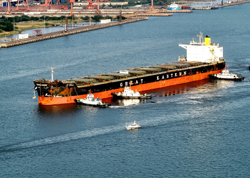 “安纳德”轮安全靠泊南通如皋中林港务码头。南通海事局供图